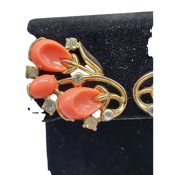 CROWN TRIFARI Clip on Earrings Coral Mold Thermoset 1956 Pebble Beach Collection - Picture 5 of 16